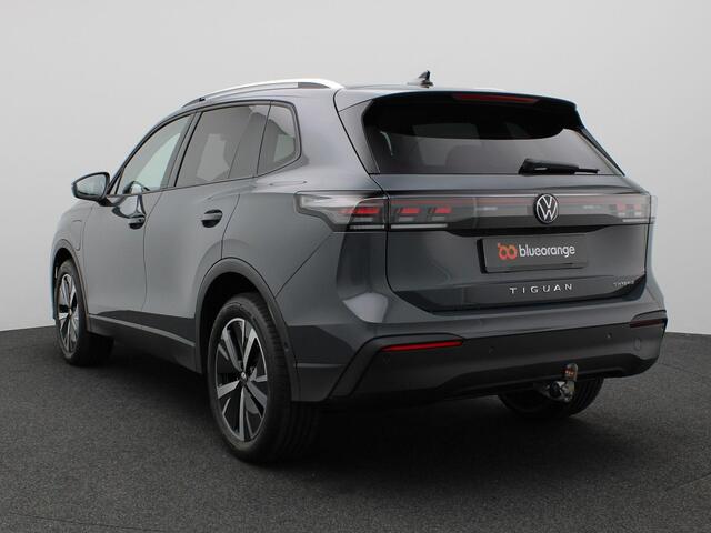 Volkswagen TIGUAN 1.5 eHybrid Life Edition 204PK DSG Trekhaak, 19" LM Velgen, Adaptieve Cruise Controle, Achteruitrijcamera, Side Assist, Navi via Apple Carplay/Android Auto, Keyless, Stoel-Stuurverwarming, Elektr. Achterklep