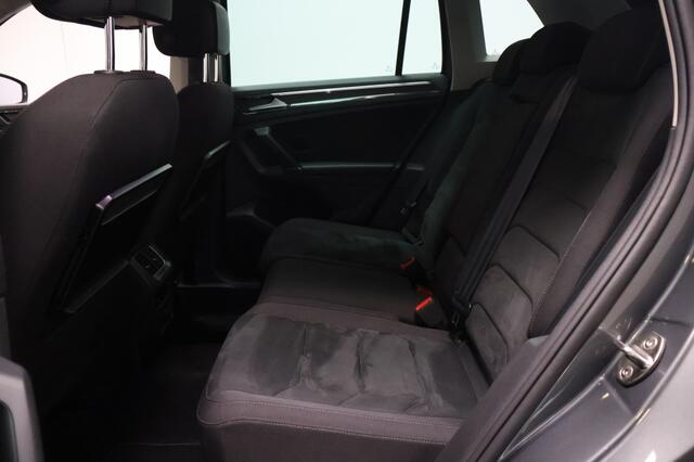 Volkswagen TIGUAN 1.4 TSI ACT R-Line Highline | Automaat | Trekhaak | ACC