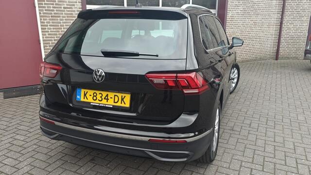 Volkswagen TIGUAN 1.5 TSI Life Business - Automaat - carplay - led koplampen - Prijs is all in