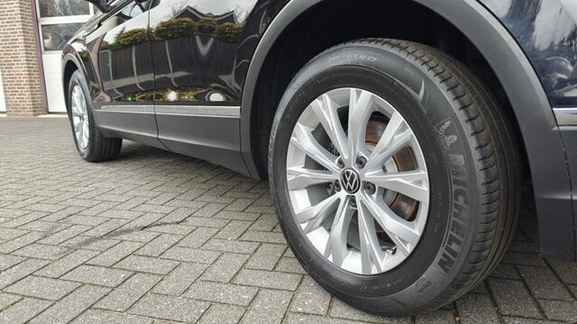 Volkswagen TIGUAN 1.5 TSI Life Business - Automaat - carplay - led koplampen - Prijs is all in