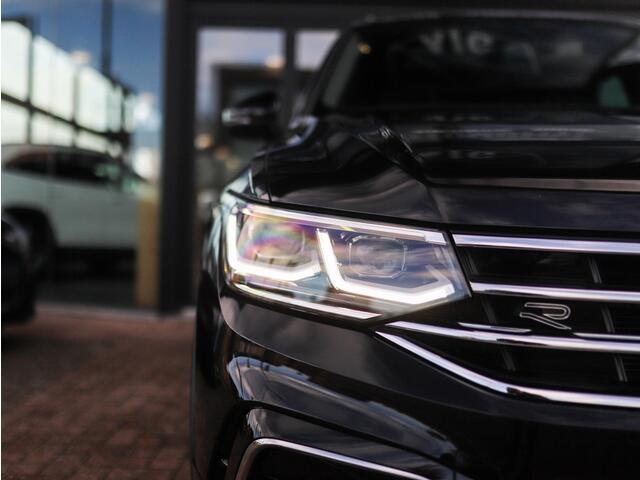 Volkswagen TIGUAN 1.5 TSI R-Line Business+ | Pano | Keyless | IQ Light | Trekhaak | Stuur/Stoelverw.