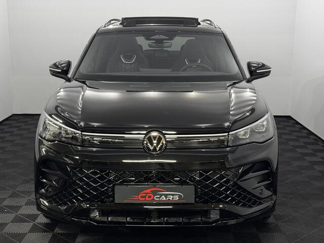 Volkswagen TIGUAN R-Line Plus Black Style 1,5 PHEV eHybrid 272pk Pano, 360 Camera, Half leder, Navi, Massage stoelen, ACC, Led, Stoelverwarming, 2 jaar garantie