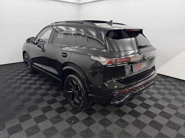 Volkswagen TIGUAN R-Line Plus Black Style 1,5 PHEV eHybrid 272pk Pano, 360 Camera, Half leder, Navi, Massage stoelen, ACC, Led, Stoelverwarming, 2 jaar garantie