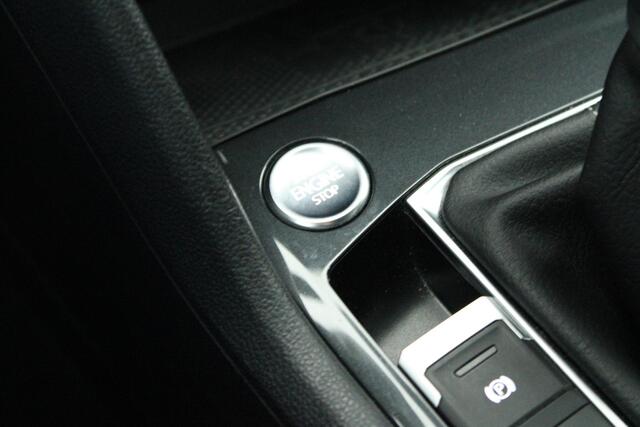 Volkswagen TIGUAN 1.4 TSI 245pk eHybrid R-Line Business+ Black Style Trekhaak 360Camera Leder Memory Keyless Virtual Cockpit Navigatie