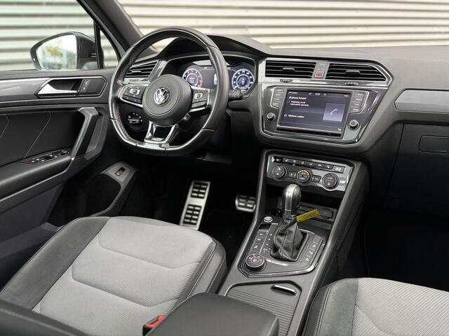 Volkswagen TIGUAN 2.0 TSI 4Motion Highline | VOL | R-Line | Trekhaak | Panorama | HUD | LED | Dealer Onderhouden |