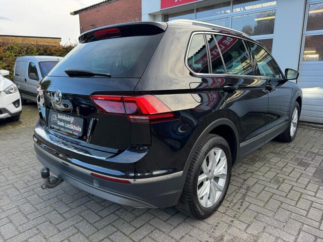 Volkswagen TIGUAN 1.4TSI 150PK 4Motion Highline Full-Led ACC Trekhaak Navi