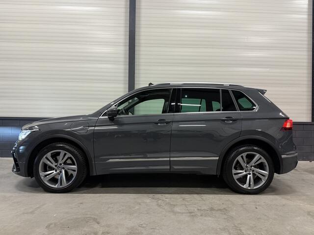Volkswagen TIGUAN 1.4 TSI eHybrid R-Line DELFINGRAU/PANO/TREKHAAK/ACC/SFEER/IQ-LIGHT/CAMERA/19"/CARPLAY/STOEL+STUURVERWARMING/PRIVACY/VOLLEDIG VW DEALER HISTORIE