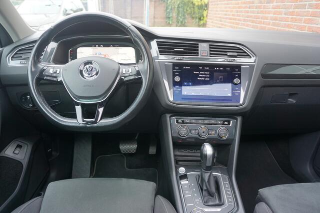 Volkswagen TIGUAN 2.0 TDI DSG 4Motion Highline R-Line Trekhaak | Camera |Stoelverw. | Blis * All in prijs *