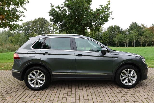 Volkswagen TIGUAN 1.4 TSI ACT Highline NAP | Trekhaak uitklapbaar | Stoelverwarming | Camera | CarPlay | Adaptive Cruise Control | LED |