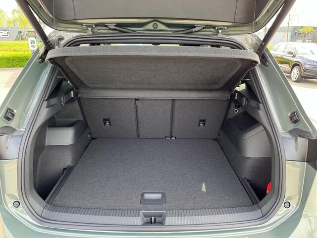 Volkswagen TIGUAN 1.5 TSI 110kW DSG R-Line | 150Pk | Leder | Pano dak | HUD | Trekhaak | ERGO Active | Verwarmde/gekoelde Sportstoelen