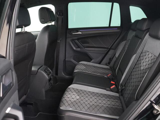 Volkswagen TIGUAN 1.5 TSI R-Line | Camera | Matrix LED | Adaptive cruise | Carplay | Navigatie | Keyless | 19'' | Virtual Cockpit | Climate control | Parkeerhulp