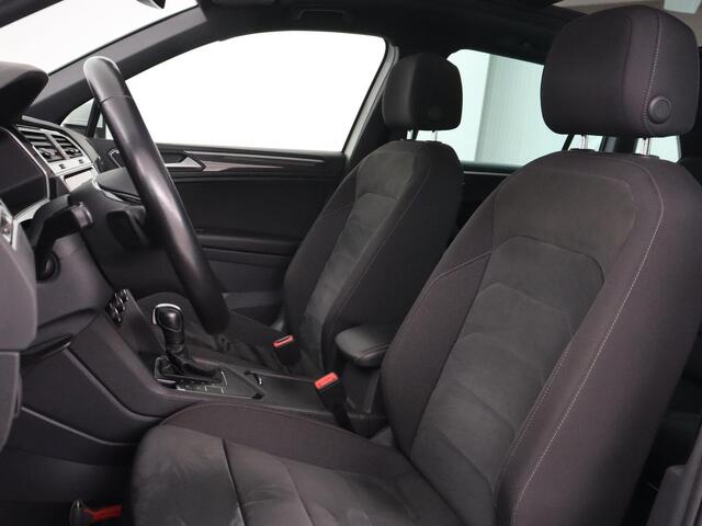 Volkswagen TIGUAN 1.5 TSI R Line | Panoramadak | Stoelverwarming | Carplay | Massage | Dynaudio | Keyless | Full LED | Active Info Display | Navigatie | Parkeerhulp