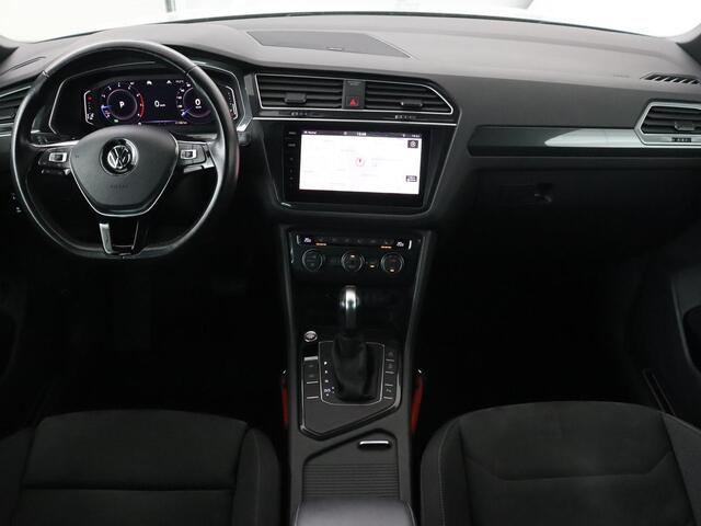 Volkswagen TIGUAN 1.5 TSI R Line | Panoramadak | Stoelverwarming | Carplay | Massage | Dynaudio | Keyless | Full LED | Active Info Display | Navigatie | Parkeerhulp
