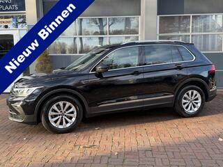 volkswagen-tiguan-1.5-tsi-life-(5-d