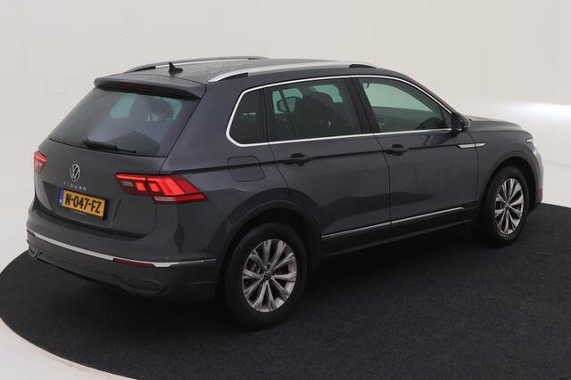 Volkswagen TIGUAN 1.5 TSI 150pk Life Executive DSG Automaat Camera / Navigatie / Digital Cockpit / Parkeersensoren / App-connect