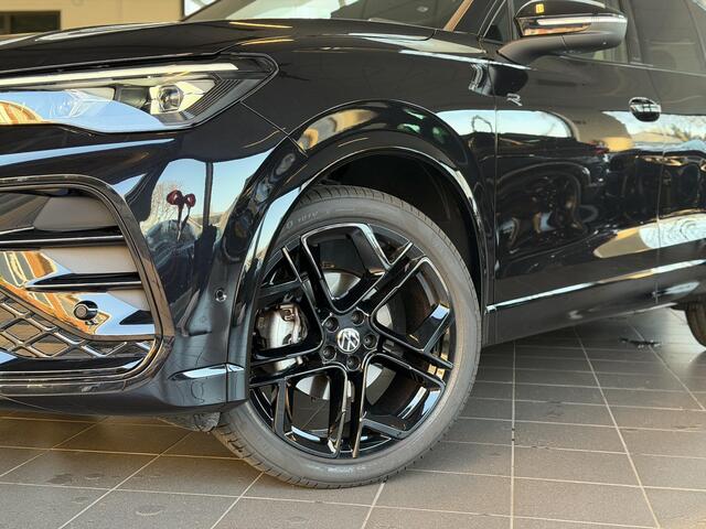 Volkswagen TIGUAN 1.5 eTSI R-Line Pano / 360 / Leder / Massage