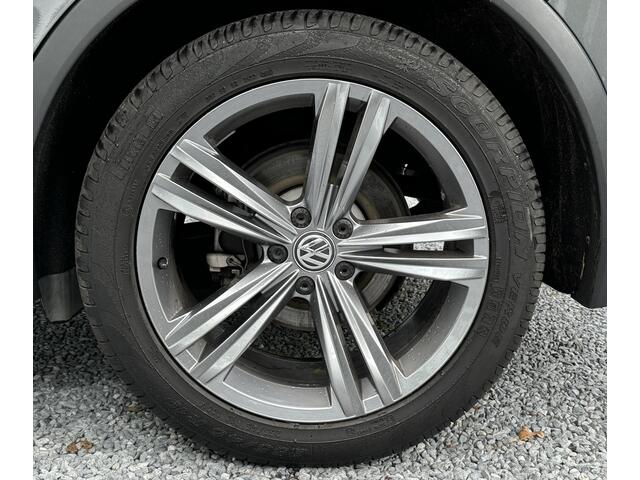 Volkswagen TIGUAN TSI 150pk DSG R-Line (Trekhaak,Virtual,Camera,Navi)