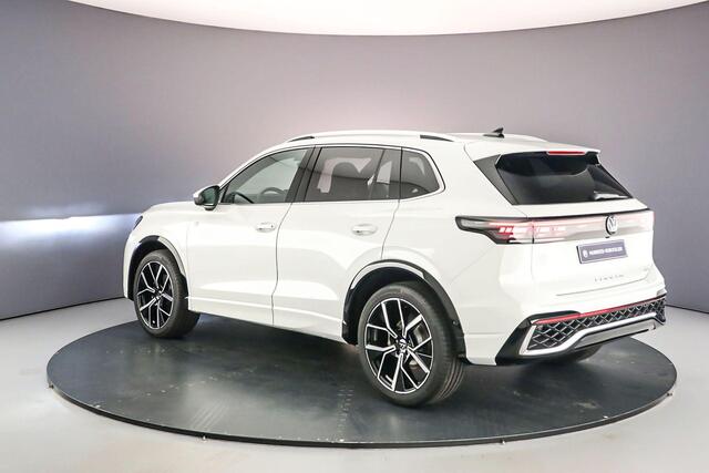 Volkswagen TIGUAN R-Line Business 1.5 eTSI 150pk DSG Automaat 360 camera, Elektrische achterklep, Head up display, Adaptive cruise control, Achteruitrijcamera, Harman Kardon audio, Navigatie, Stoelverwarming, Verwarmd stuurwiel