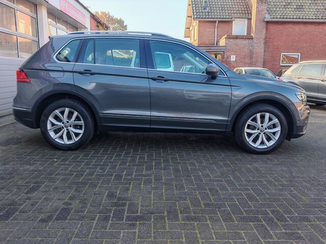 Volkswagen TIGUAN 1.4TSI 150PK DSG Highline 4Motion Full-Led Leder Camera ACC Trekhaak