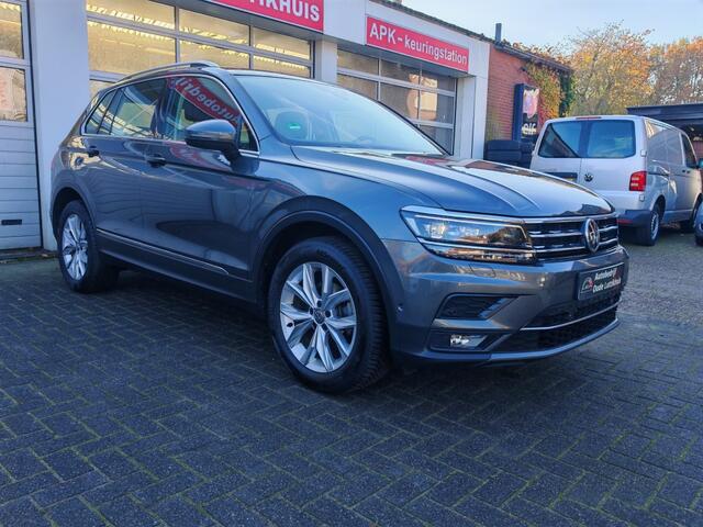 Volkswagen TIGUAN 1.4TSI 150PK DSG Highline 4Motion Full-Led Leder Camera ACC Trekhaak
