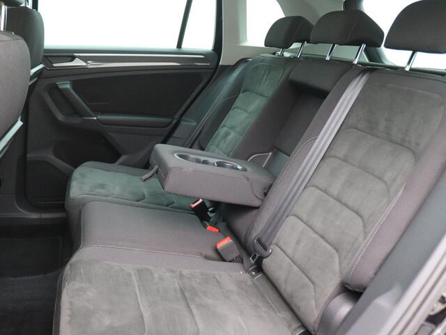 Volkswagen TIGUAN 1.4 TSI ACT Highline 150PK DSG Pano-Schuifdak, Trekhaak, Navi, Alarm, Apple Carplay/Android Auto, Stoelverwarming, Ergo Comfort Stoel, Virtual Cockpit, Elektr. Achterklep, 17" LM Velgen