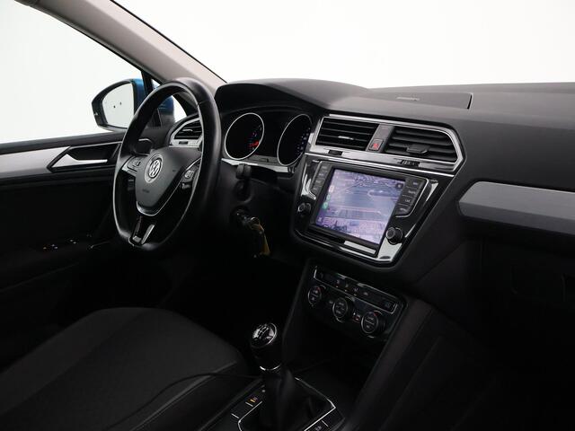 Volkswagen TIGUAN 1.4 TSI ACT 150 PK CONNECTED + TREKHAAK 1800 KG | APPLE CARPLAY | DAB+ |