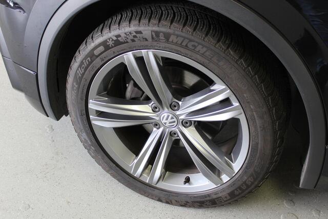 Volkswagen TIGUAN 1.4 TSI ACT Highline Business R | WEGKL-TRHAAK | ACC | 19'LMV | CARPLAY | DAB-RADIO | NAVI | E-KLEP | CLIMA |