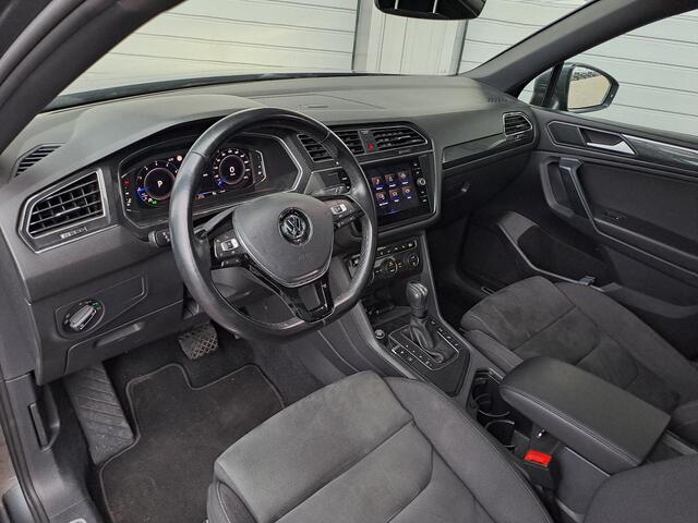 Volkswagen TIGUAN Allspace 1.5 TSI Highline R-Line, 7-Persoons, Panoramadak, Led, Massage, Elek. Trekhaak, Camera