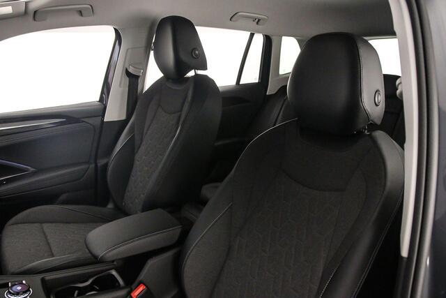 Volkswagen TIGUAN Life Edition 1.5 TSI eHybrid 204pk DSG Automaat Trekhaak, LED matrix koplampen, Navigatie, 360 camera, Achteruitrijcamera, Adaptive cruise control