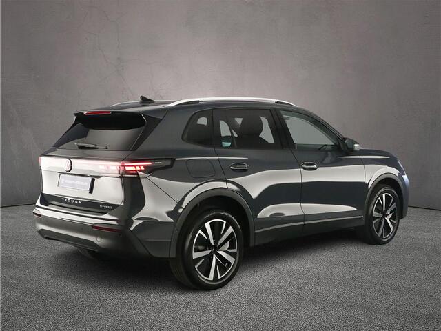 Volkswagen TIGUAN Life Edition 1.5 TSI eHybrid 204pk DSG Automaat Trekhaak, LED matrix koplampen, Navigatie, 360 camera, Achteruitrijcamera, Adaptive cruise control