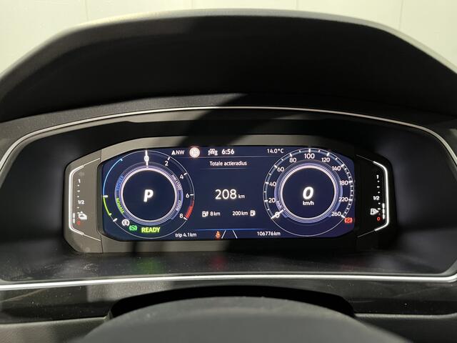 Volkswagen TIGUAN 1.4 TSI eHybrid Life / AUTOMAAT/ 245 PK/ PANO/ CAMERA/ PARK. SENSOREN/ APP-CONNECT/ DIGITAL DASH/ HEAD-UP DISPLAY/ ADAPT. CRUISE/ DIGITAL DASH/ NAVI
