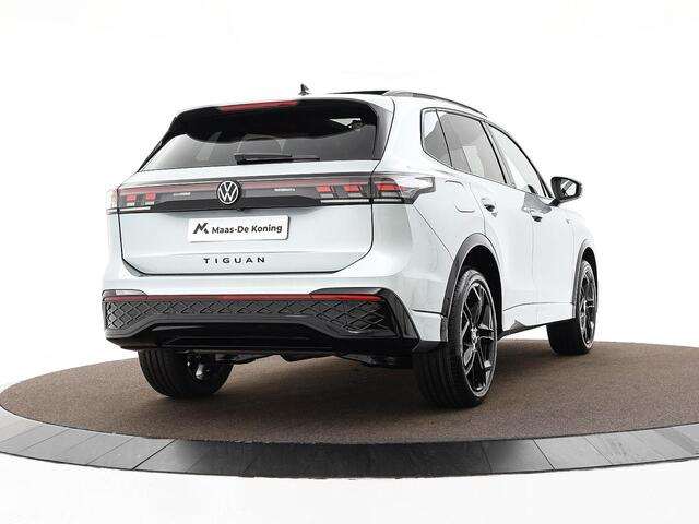 Volkswagen TIGUAN R-Line-Edition 1.5 eHybrid 272 pk 6 versn. DSG · Velgen 'york', 20 inch lichtmetaal in zwart · Interieur Pakket: Interieur style pakket · Trekhaak incl. aanhangermanoeuvreerhulp (trailer assist) · Black style pakket ·
