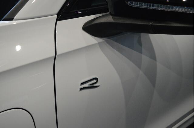 Volkswagen TIGUAN 1.5 eHybrid 3X R-LINE Black Style camera trekhaak 21 inch !!