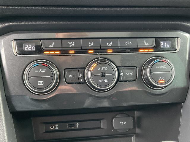 Volkswagen TIGUAN 1.4 TSI 126pk DAB Pano.dak Adapt.Cruise Hoge zit Connected Series