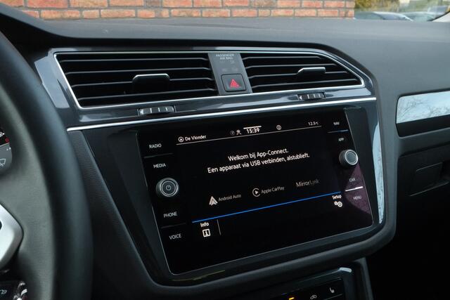 Volkswagen TIGUAN 1.4 TSI eHybrid Trekhaak, Navigatie, IQ lights