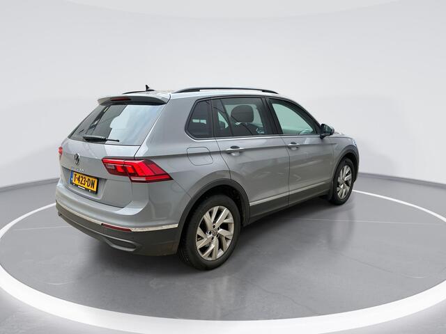 Volkswagen TIGUAN 1.5 TSI 150pk DSG Life Business · Apple/Android Car Play · P-Sensoren · Stoel&Stuurverwarming · Navigatie · 18'' Inch ·