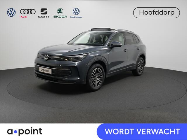 Volkswagen TIGUAN 1.5 eHybrid Life Edition 204 PK PHEV | Trekhaak | Panorama dak | Stoel- en stuurverwarming | 18" LM velgen |
