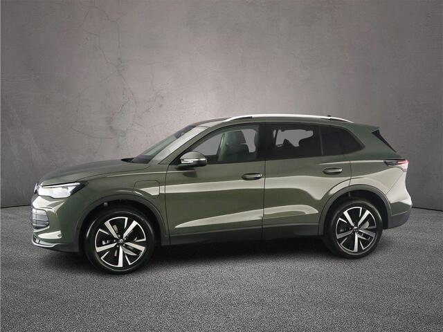 Volkswagen TIGUAN Life Edition 1.5 TSI eHybrid 204pk DSG Automaat Trekhaak, LED matrix koplampen, Adaptive cruise control, 360 camera, Elektrische achterklep, Stuurwiel verwarmd