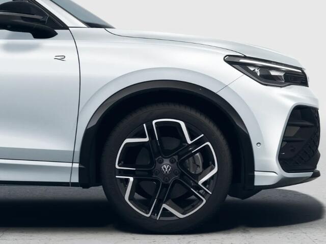 Volkswagen TIGUAN R-Line Edition 1.5 eHybrid 204 PK 6 versn. DSG · Black Style Pakket · Panoramaschuif-kanteldak · Trekhaak inklapbaar, met elektrische ontgrendeling, incl. aanhangermanoeuvreerhulp Trailer Assist ·