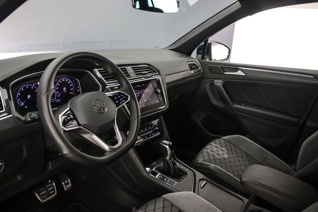 Volkswagen TIGUAN R-Line Business 1.5 TSI 150pk DSG Automaat Trekhaak, Adaptive cruise control, Achteruitrijcamera, Elektrische achterklep, LED matrix koplampen