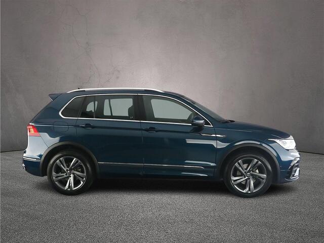 Volkswagen TIGUAN R-Line Business 1.5 TSI 150pk DSG Automaat Trekhaak, Adaptive cruise control, Achteruitrijcamera, Elektrische achterklep, LED matrix koplampen
