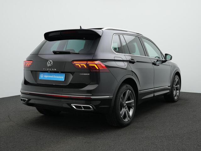 Volkswagen TIGUAN 1.4 TSI 245 pk DSG eHybrid R-Line Business+ | Panoramadak | Leder | Geheugenstoelen | Rondomzicht camera | IQ Light |
