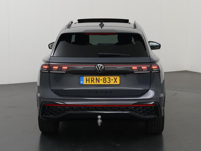 Volkswagen TIGUAN 1.5 eHybrid R-Line Edition | Nieuw Model | Panoramadak | Trekhaak | Comfortstoelen | Groot Navigatie | Ele. verstelbare stoelen | 360 Camera | DAB | Apple CarPlay/Android Auto | Adaptieve Cruise Control |