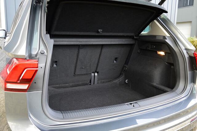 Volkswagen TIGUAN 2.0 TSI 4Motion Highline Business R-Line Rijklaarprijs-Garantie Panoramadak Trekhaak Led Camera