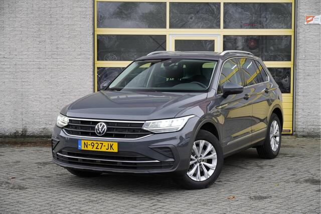 Volkswagen TIGUAN 1.5 TSI Life Business BJ2021 Lmv 17" | Led V+A | Navi | Pdc | Keyless entry | Elek. achterklep | App-Connect | Virtual cockpit | Climate control | Cruise control | Sportstoelen | Verwarmde voorstoelen | Verwarmd stuurwiel | Extra getint glas