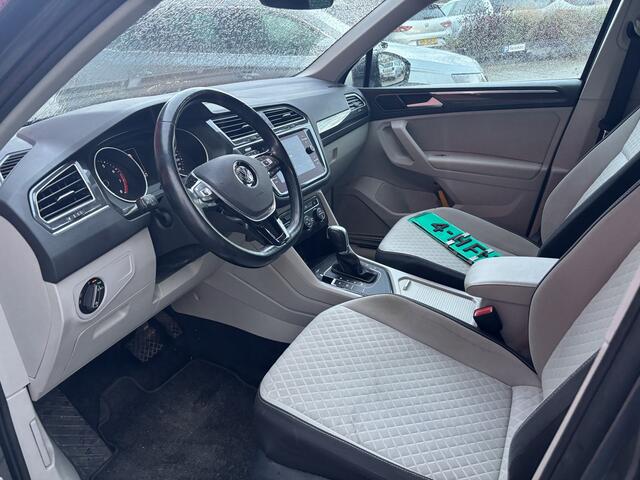 Volkswagen TIGUAN 1.4 TSI ACT Comfortline Business FACELIFT / TREKHAAK / CAMERA / FULL LED / DAB+ / CARPLAY / ACC / NL-AUTO