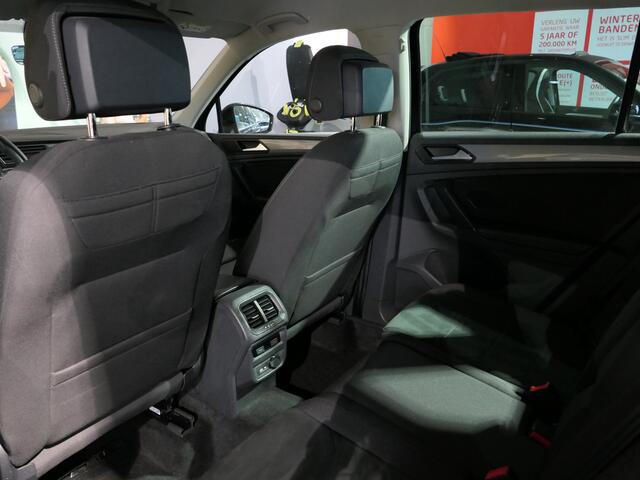 Volkswagen TIGUAN 1.5 TSI Life Business *Afneembare trekhaak!* - Stuur en stoelverwarming, cruise, elektrische achterklep