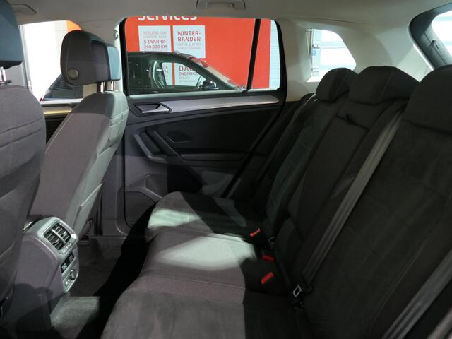 Volkswagen TIGUAN 1.5 TSI Life Business *Afneembare trekhaak!* - Stuur en stoelverwarming, cruise, elektrische achterklep