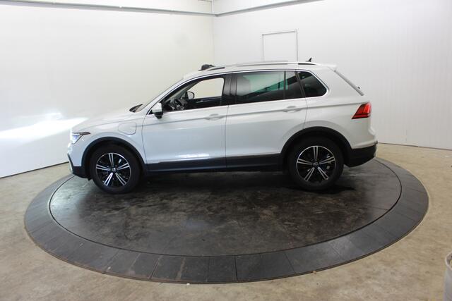 Volkswagen TIGUAN 1.4 TSI eHybrid Pano Cam Trekh Dhoek detectie El-Aklep