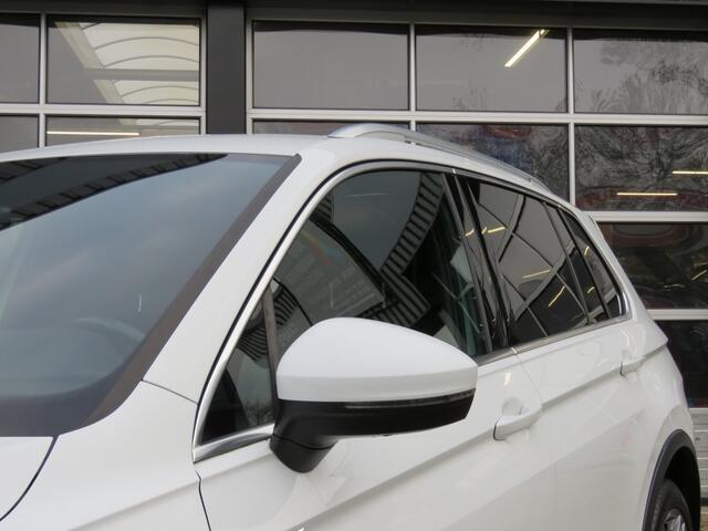 Volkswagen TIGUAN 2.0 TSI 4Motion R-Line / Pano / 360 Camera / Head up / Trekhaak / Leder / alle opties !